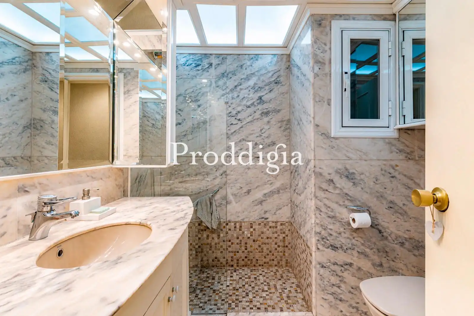 Baño de Piso en venta en Sant Cugat del Vallès con Calefacción, Jardín privado y Terraza