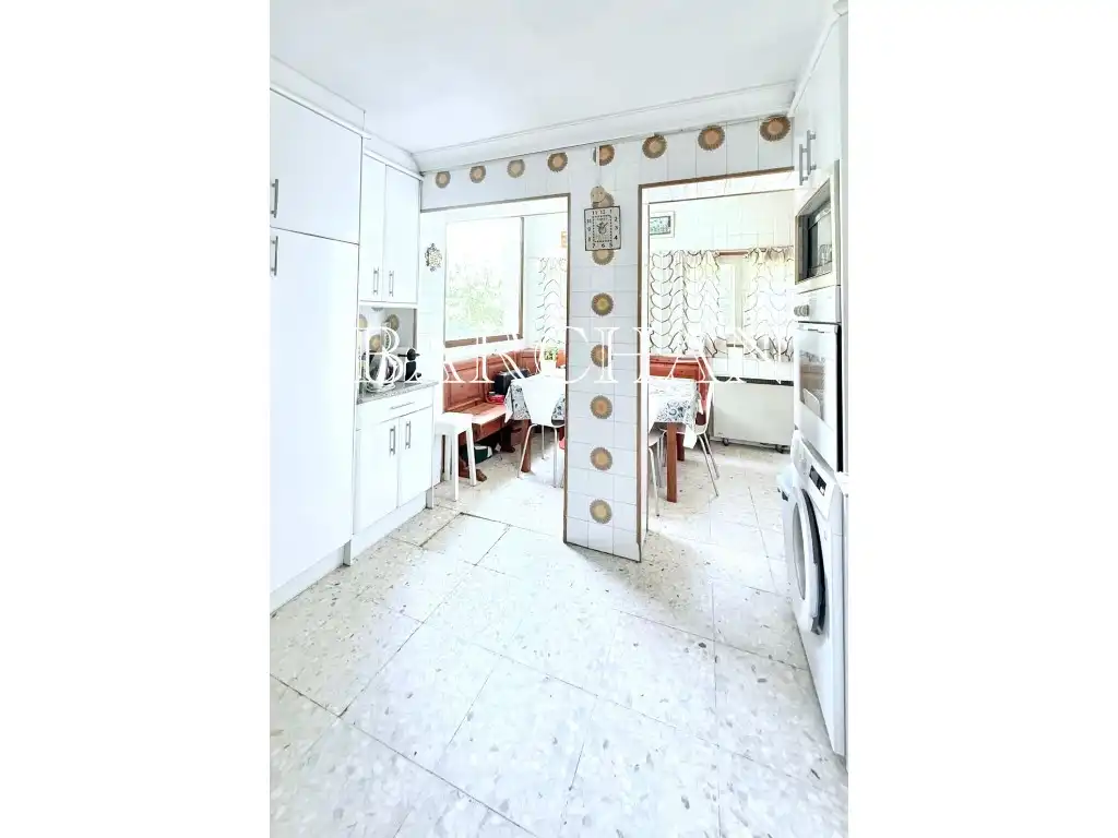 Cocina de Casa o chalet en venta en Boadilla del Monte con Jardín privado, Piscina y Lavadora