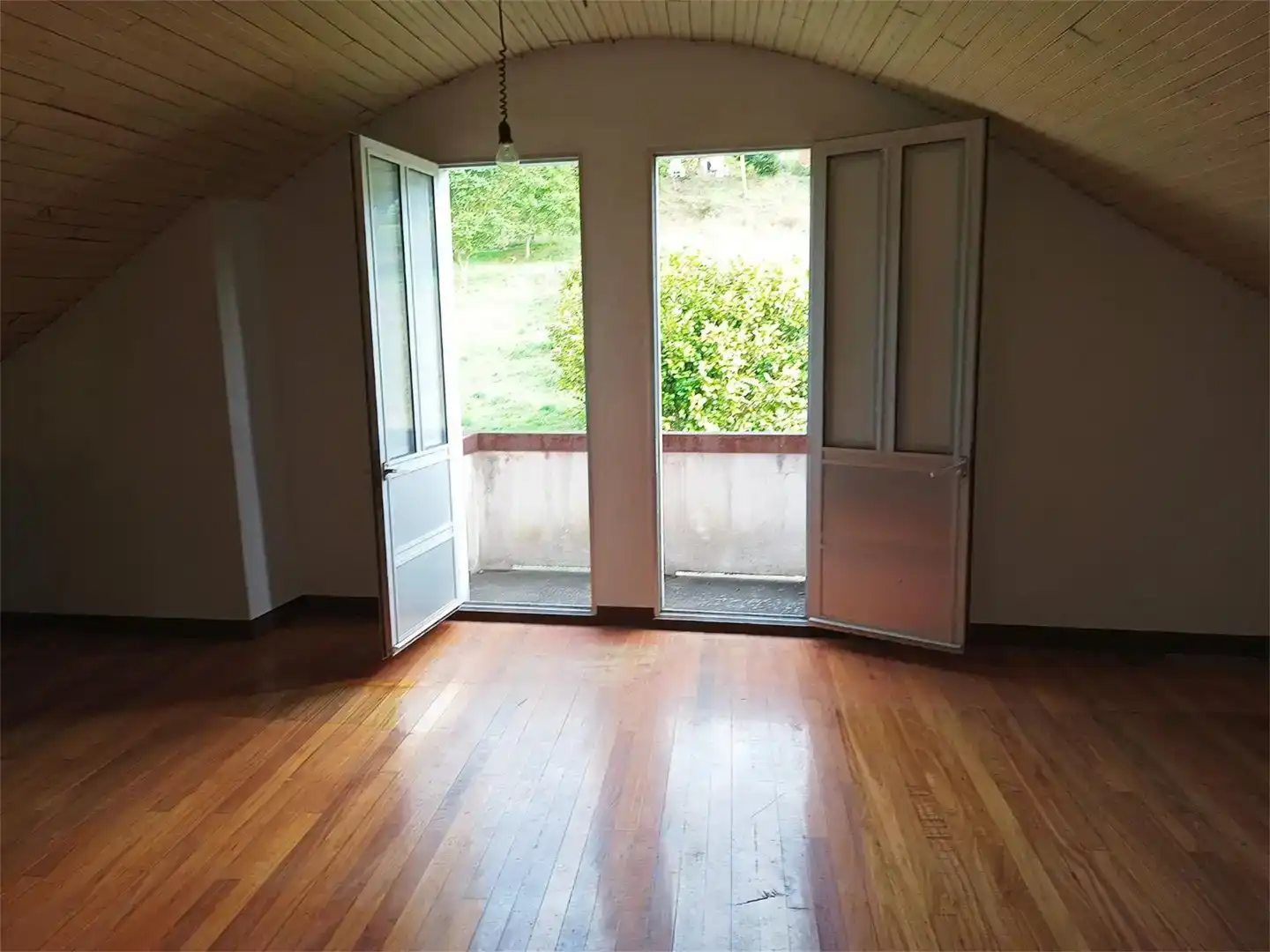 Casa adosada en venda en Ortigueira amb Jardí privat, Traster i Balcó