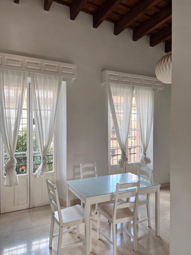 Dining room of Attic to rent in  Sevilla Capital  with Air Conditioner, Terrace and Pets allowed