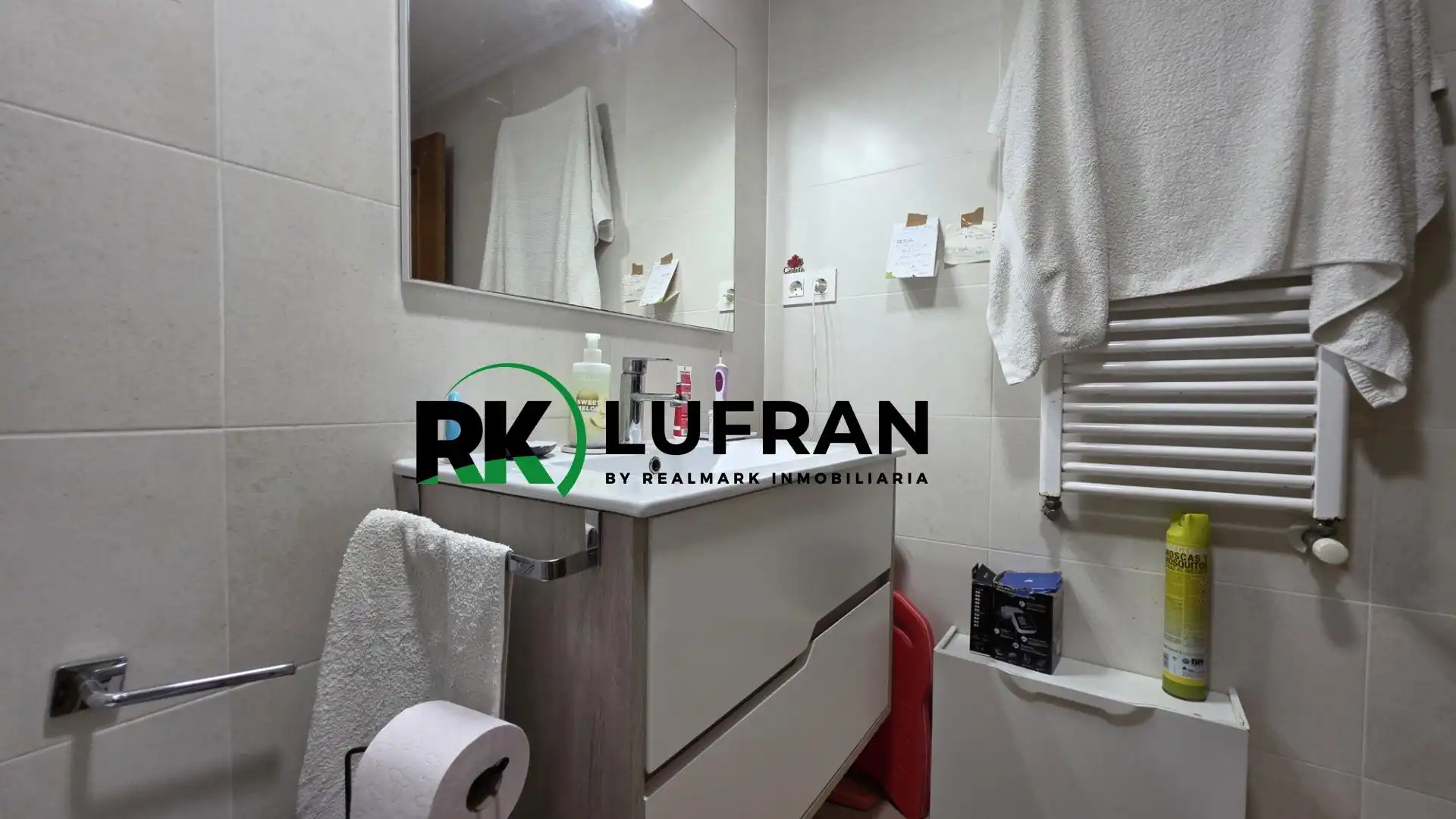 Badezimmer von Wohnung zum Verkauf in El Campello mit Klimaanlage, Privatgarten und Terrasse