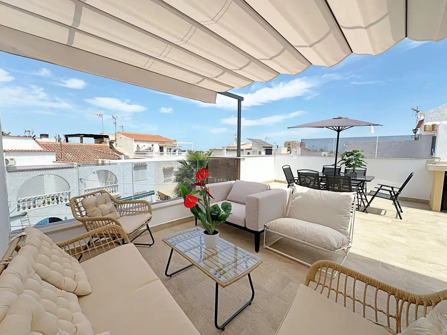 Terrassa de Finca rústica en venda en Torrevieja amb Calefacció, Piscina i Moblat