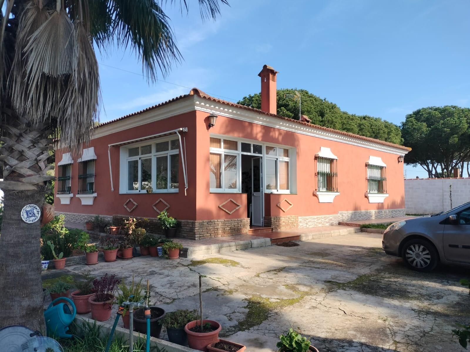 Exterior view of House or chalet for sale in Chiclana de la Frontera  with Air Conditioner, Heating and Storage room