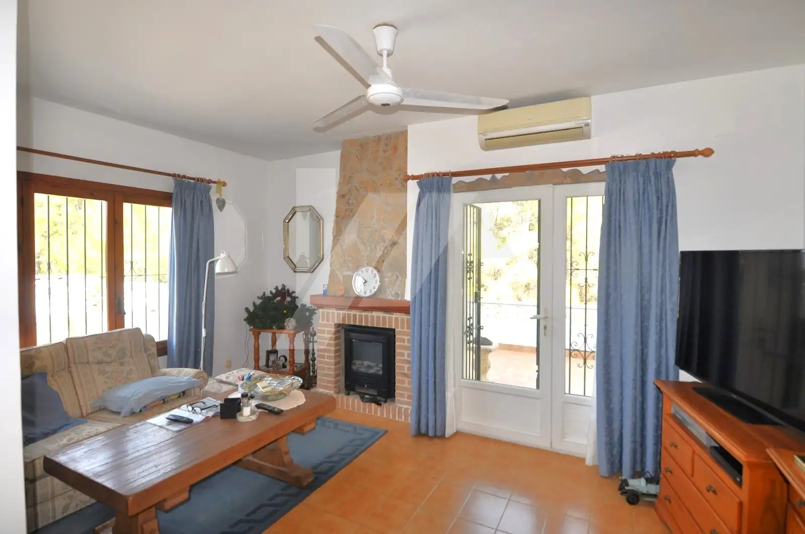 Sala de estar de Casa o chalet en venta en Moraira con Aire acondicionado, Calefacción y Jardín privado