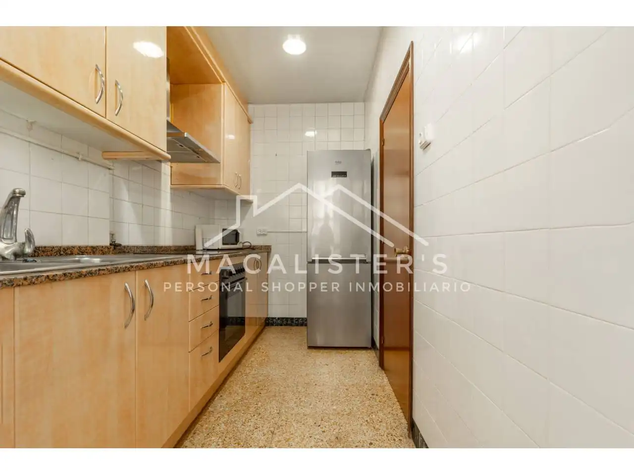 Kitchen of Flat for sale in Barcelona  with Air Conditioner and Balcony