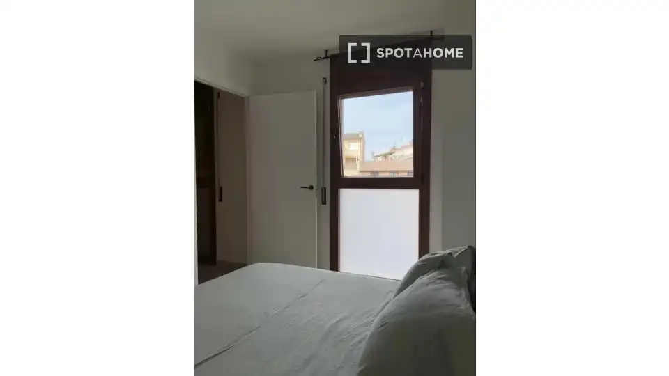 Schlafzimmer von Wohnung zur Miete in Torelló mit Klimaanlage, Heizung und Möbliert