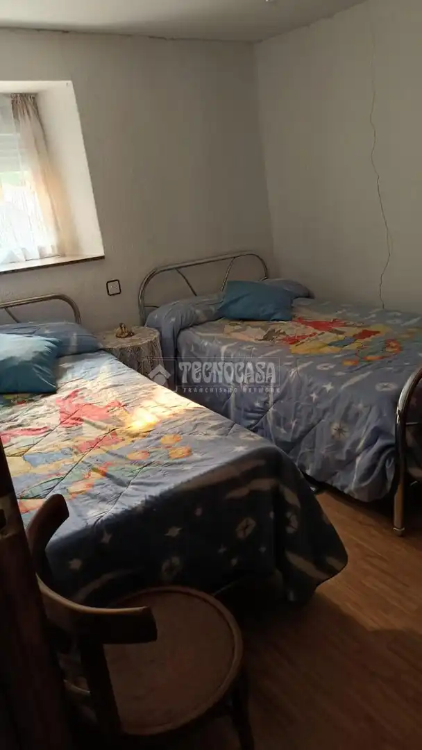 Bedroom of Houses for sale in Murias de Paredes
