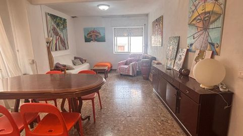 Vivenda luminosa a tres calles con parking privado