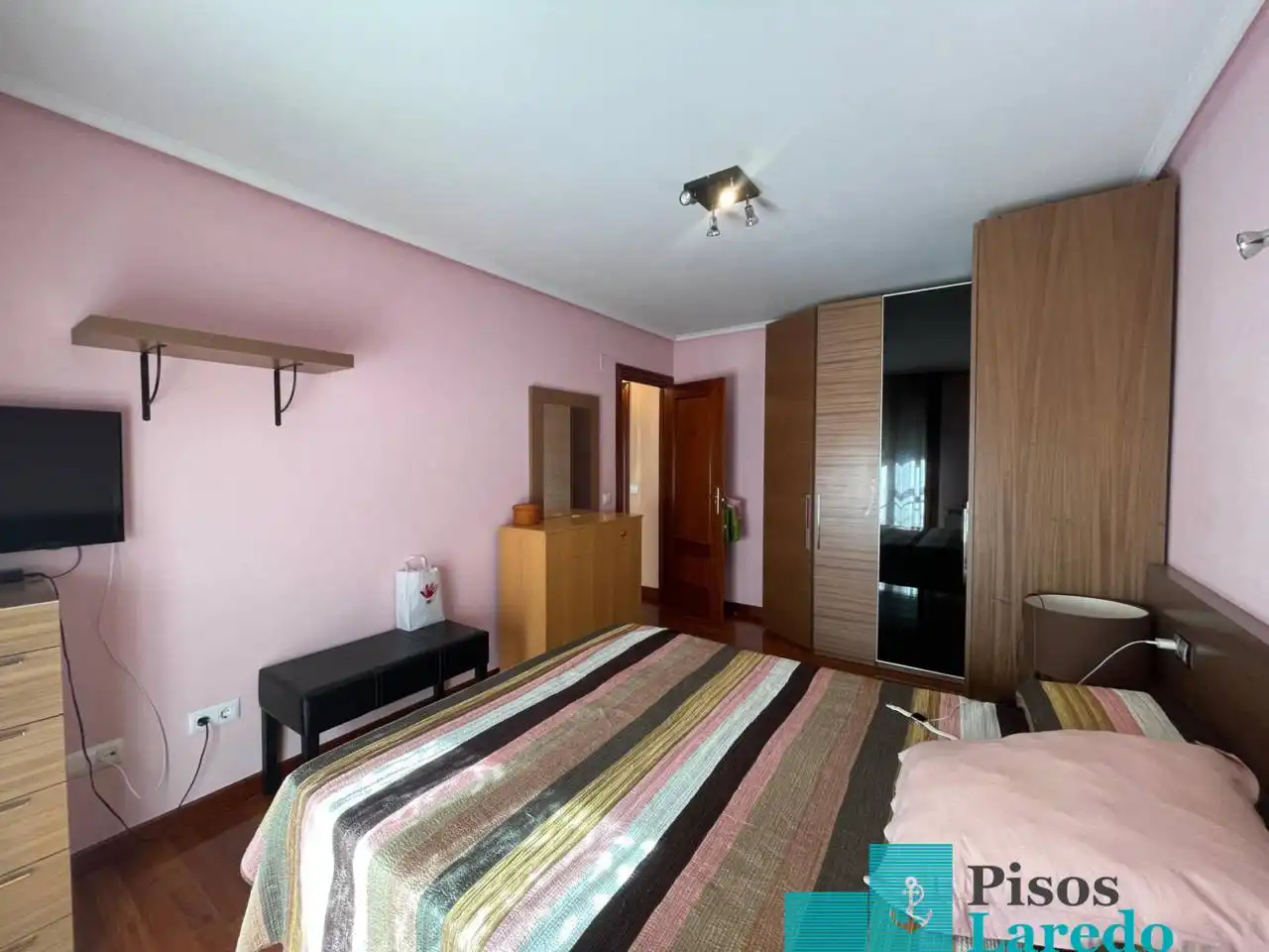 Bedroom of Flat for sale in Voto  with Air Conditioner, Heating and Storage room