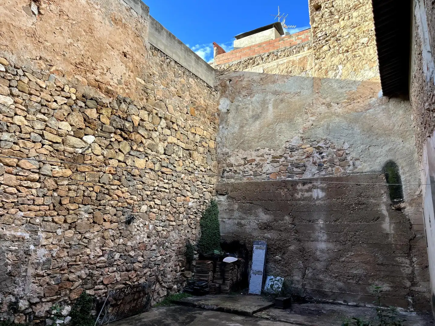 Houses for sale in Bugarra