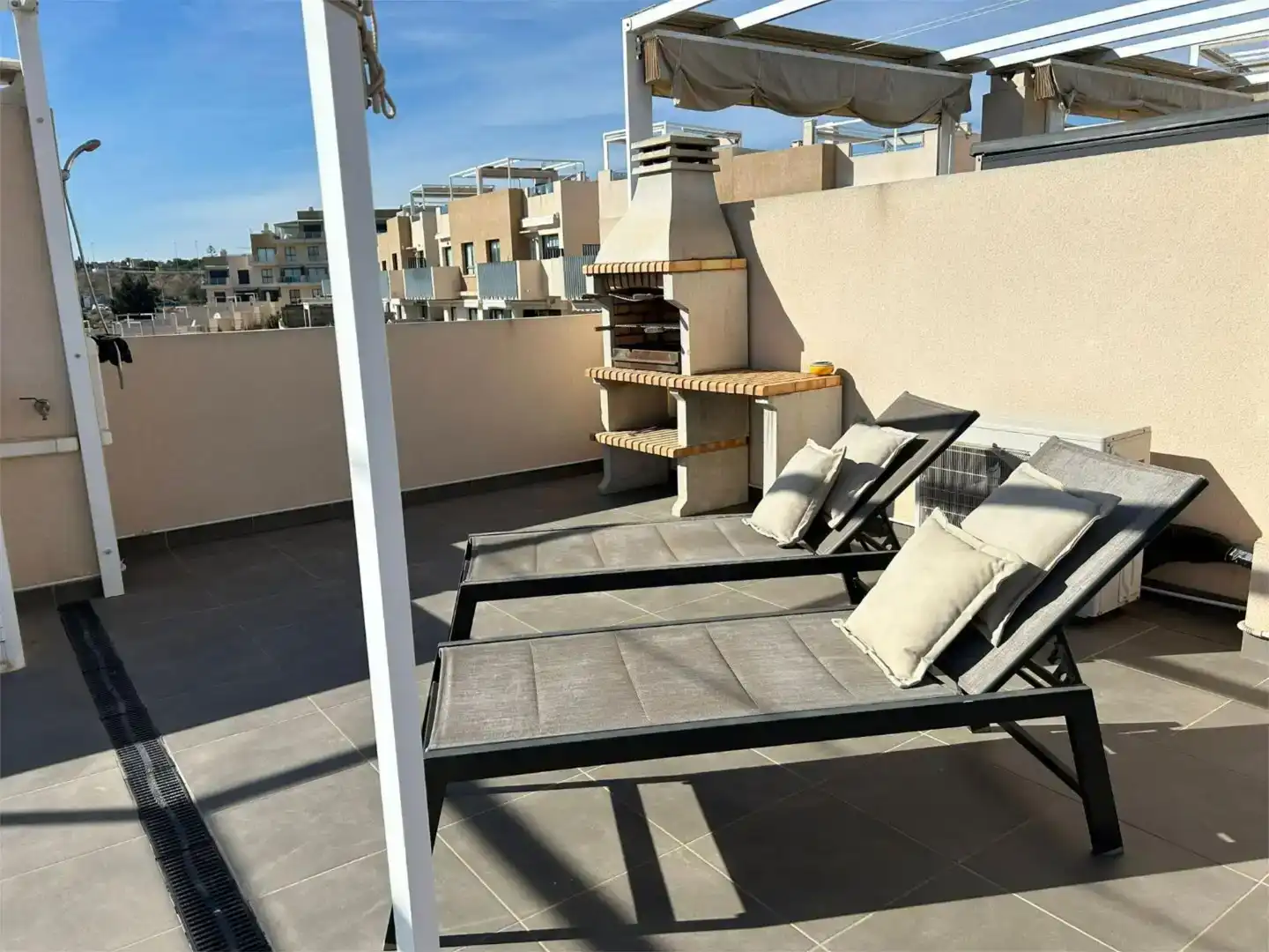 Terrasse von Wohnung zum Verkauf in Orihuela mit Klimaanlage, Schwimmbad und Balkon