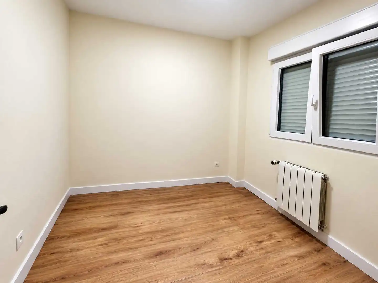 Flat for rent in Numancia - San Fernando