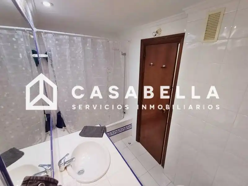 Badezimmer von Wohnung zur Miete in Valencia mit Klimaanlage, Heizung und Möbliert