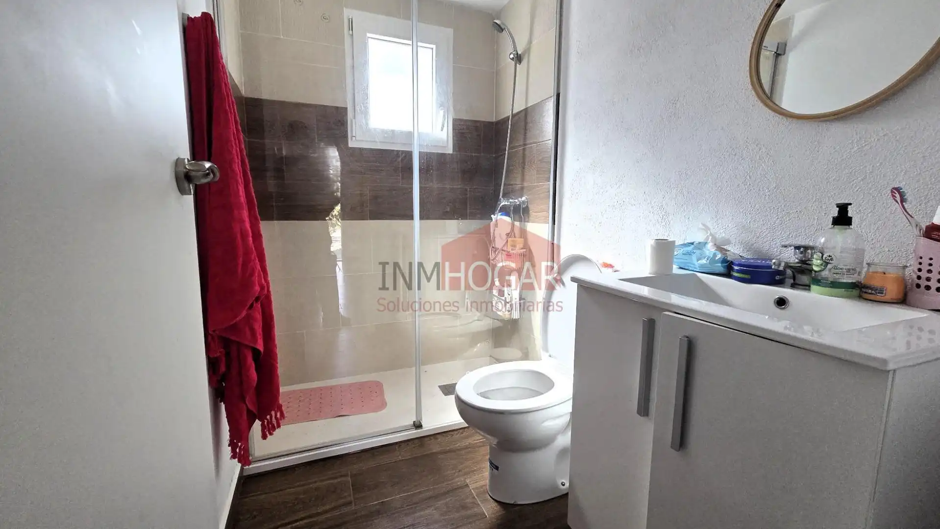Bany de Finca rústica en venda en Burgohondo amb Jardí privat, Piscina i Moblat