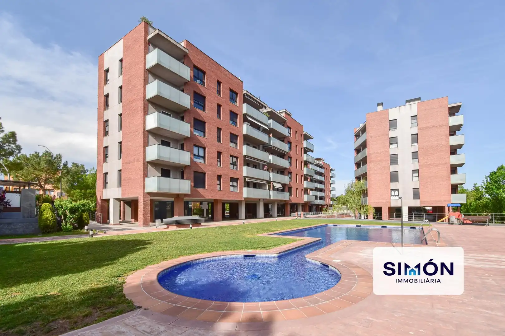 Swimming pool of Flat for sale in Manresa  with Heating, Balcony and Community pool