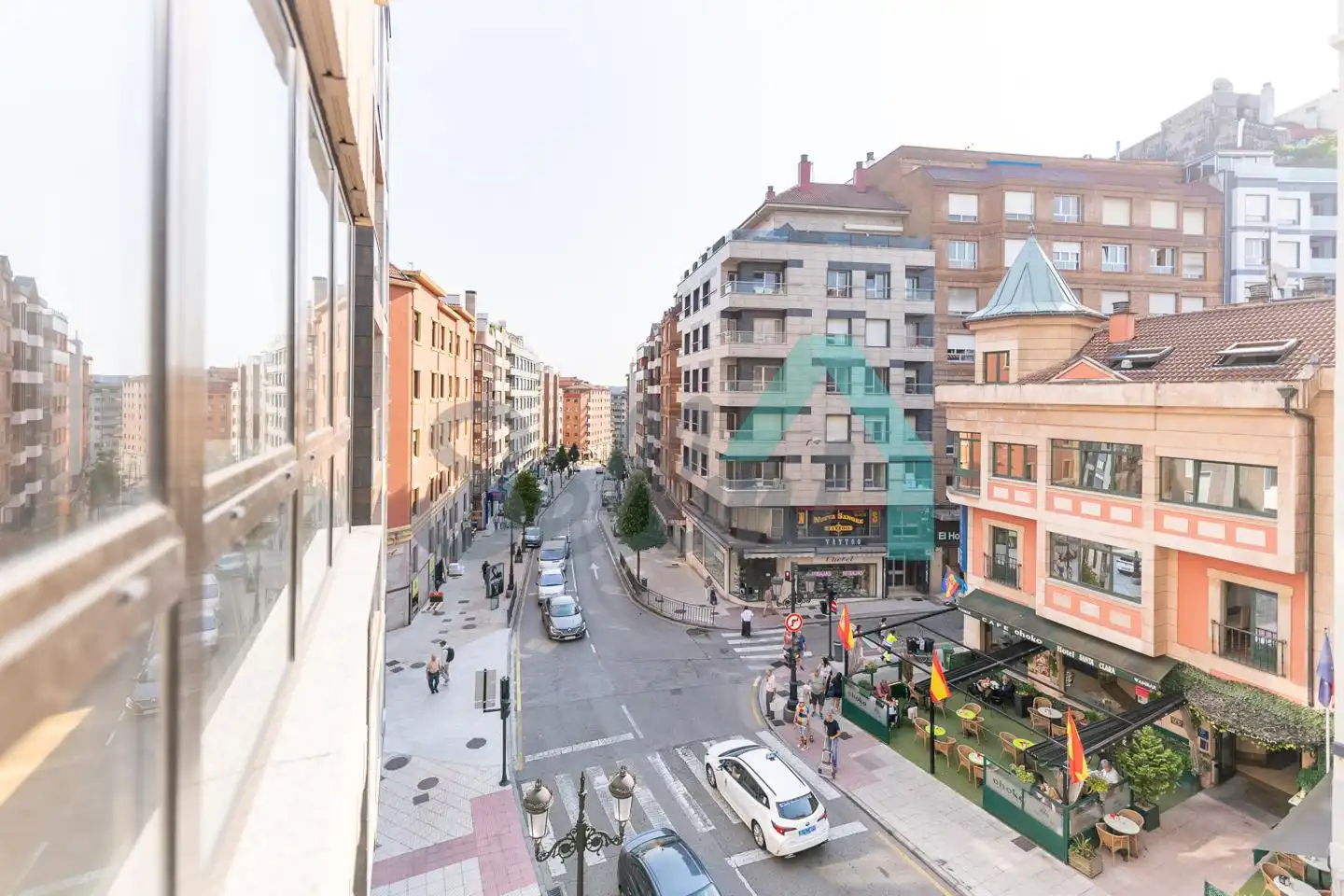 Vista exterior de Pis en venda en Oviedo  amb Calefacció, Parquet i Terrassa