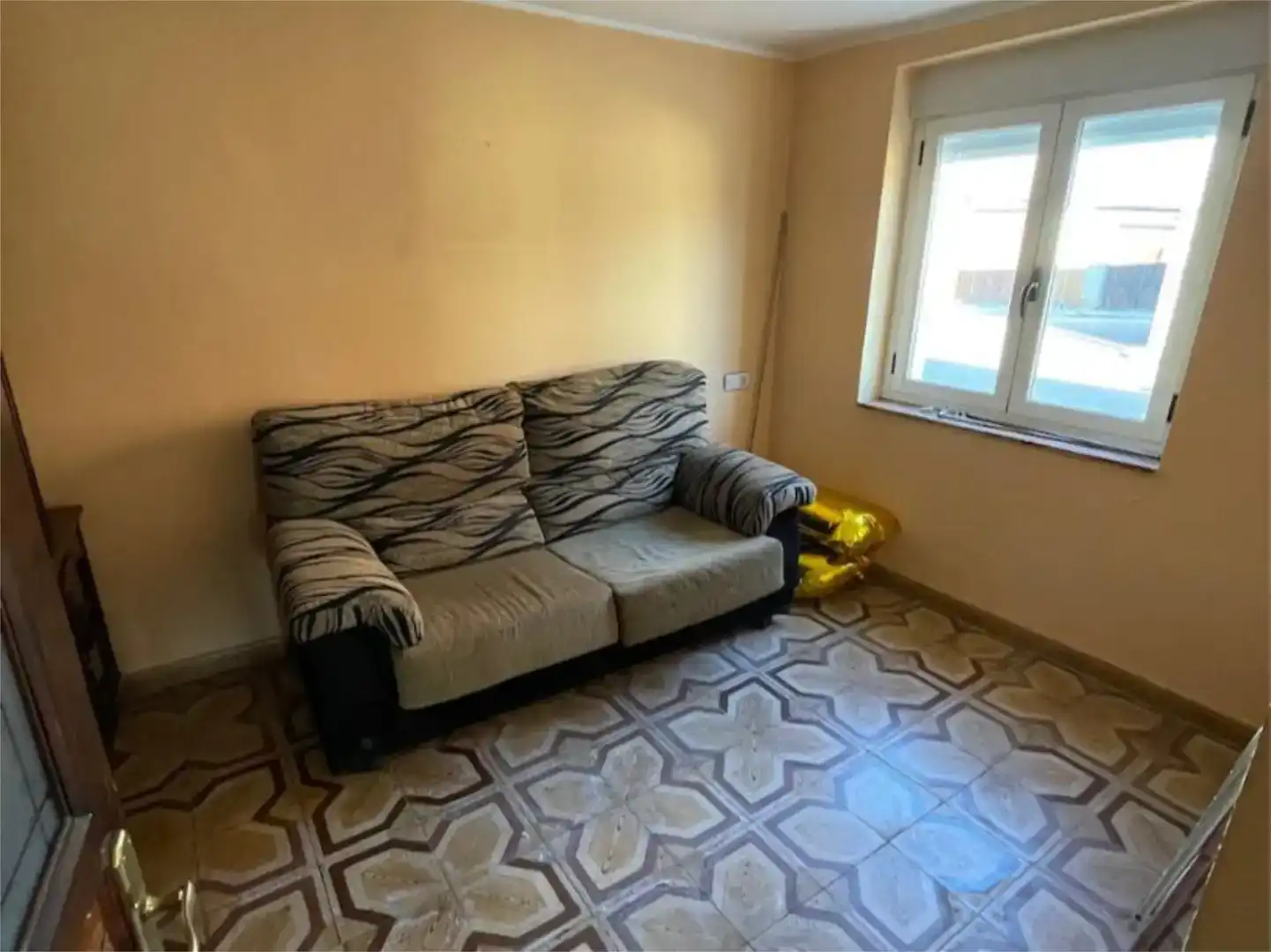 Living room of Flat for sale in Gradefes  with Parquet flooring and Furnished