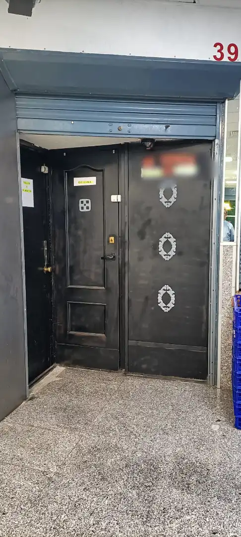 Gewerbefläche zum Verkauf in Avenida Reyes Católicos 39, imagen 4
