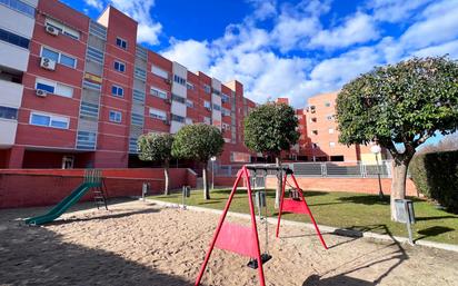 Außenansicht von Wohnung zum verkauf in Valdemoro mit Klimaanlage