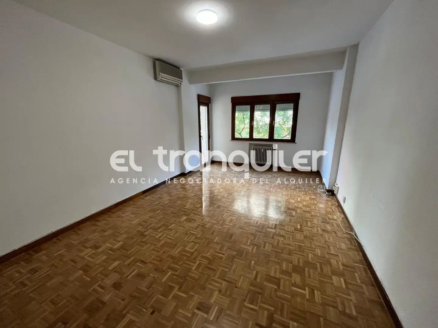 Sala d'estar de Pis de lloguer en Madrid amb Aire condicionat, Parquet i Terrassa
