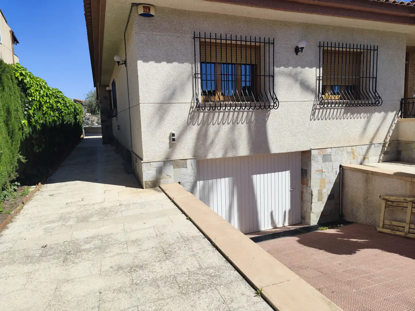 Vista exterior de Casa o xalet en venda en Murcia amb Terrassa, Traster i Piscina
