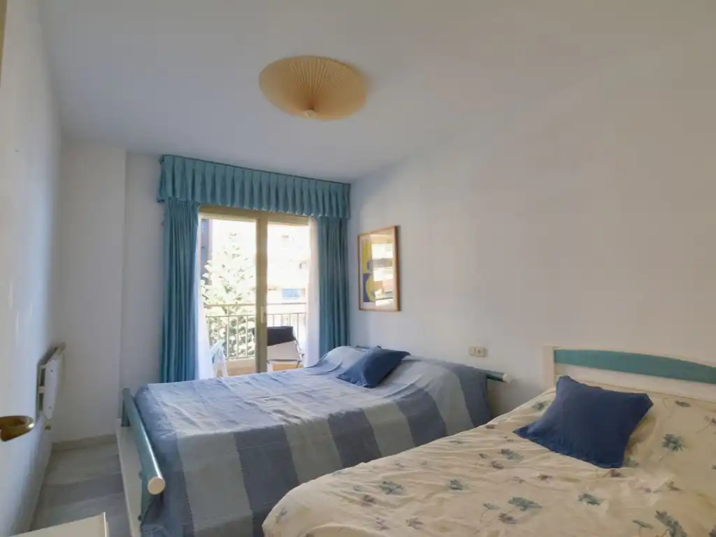 Dormitori de Pis en venda en Fuengirola amb Aire condicionat, Terrassa i Moblat
