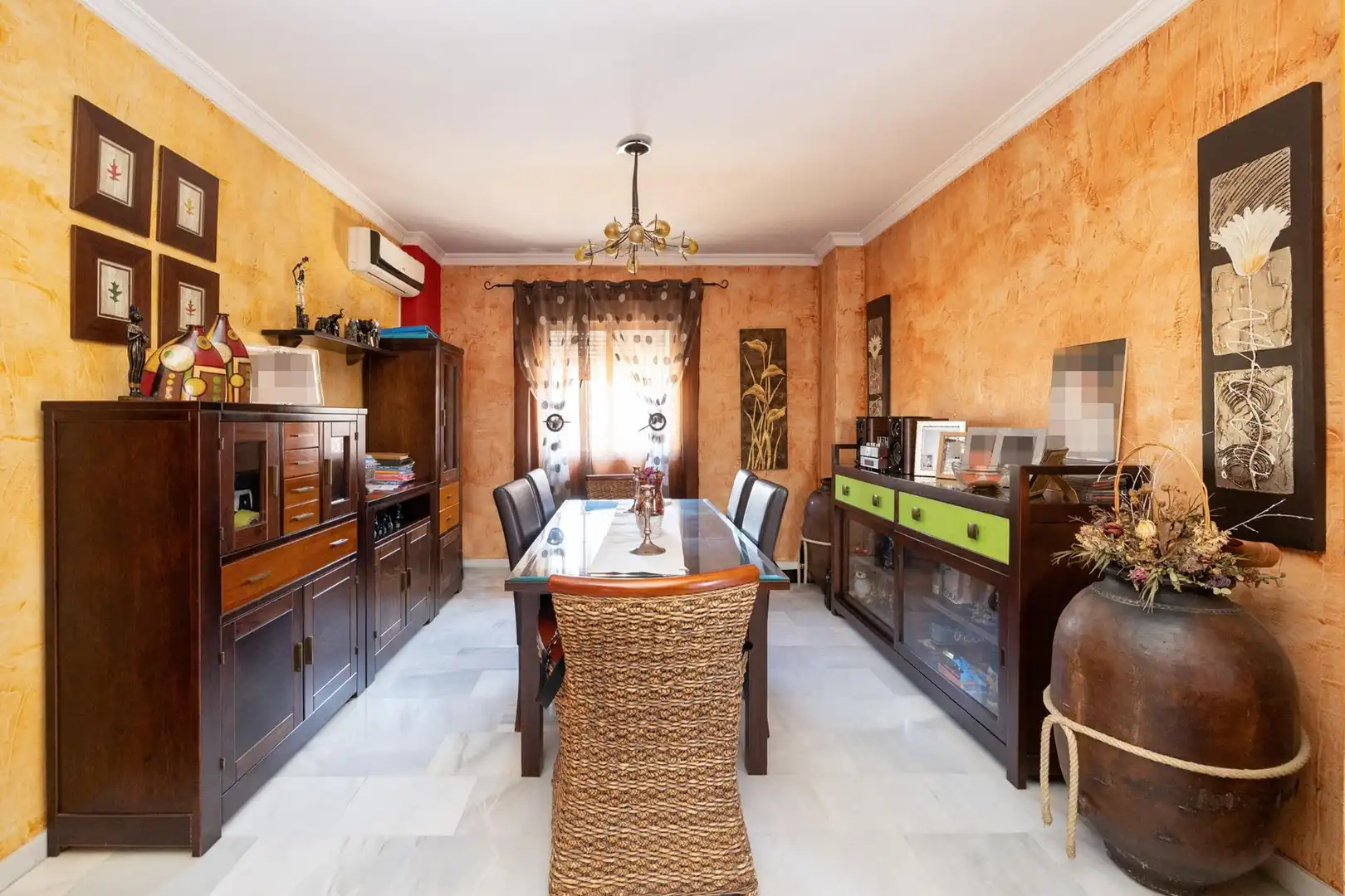 Comedor de Casa o chalet en venta en Cúllar Vega con Aire acondicionado, Calefacción y Jardín privado