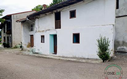 Exterior view of House or chalet for sale in Sariego