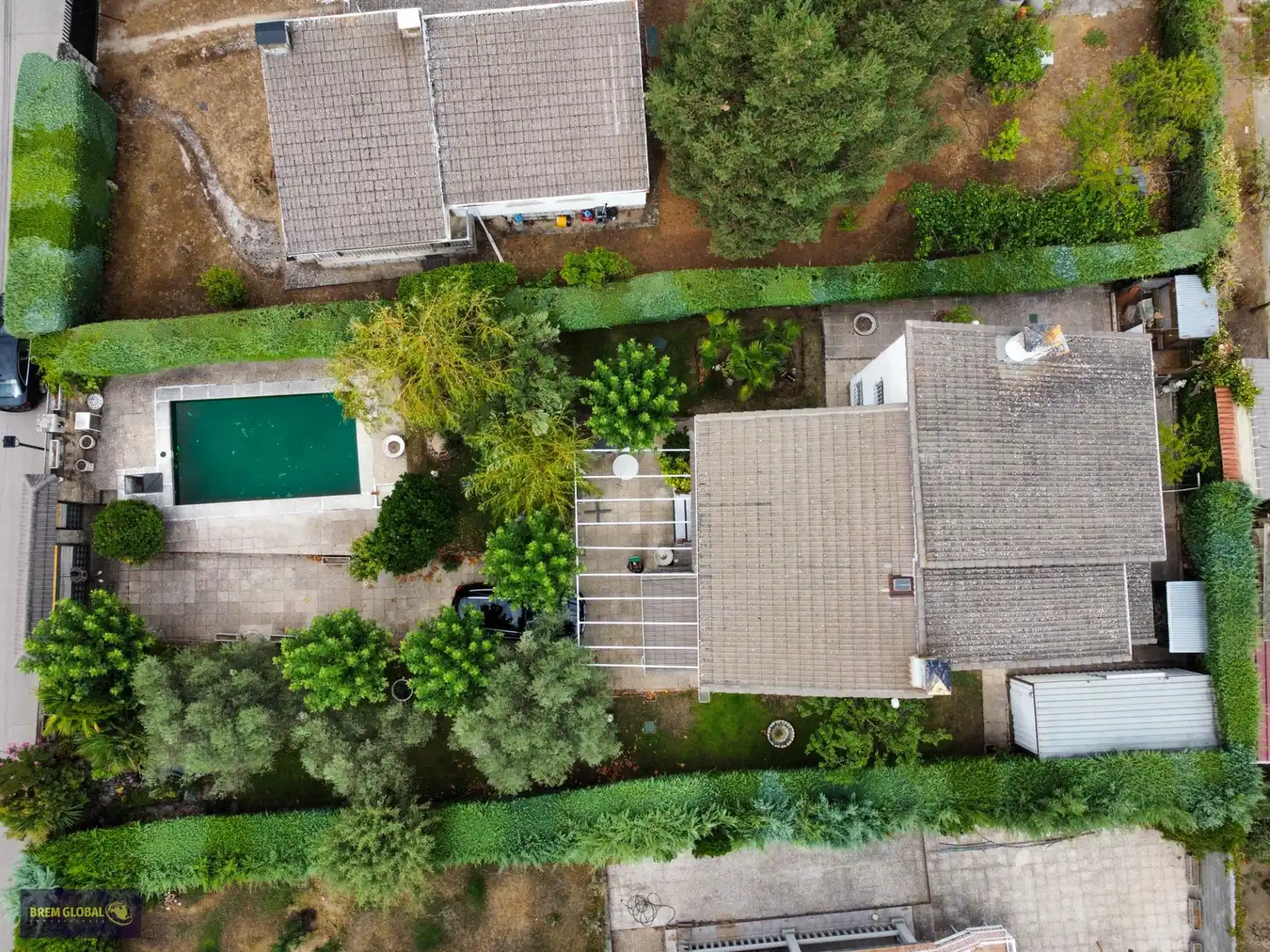 Vista exterior de Casa o xalet en venda en Cabanillas de la Sierra amb Jardí privat, Traster i Piscina