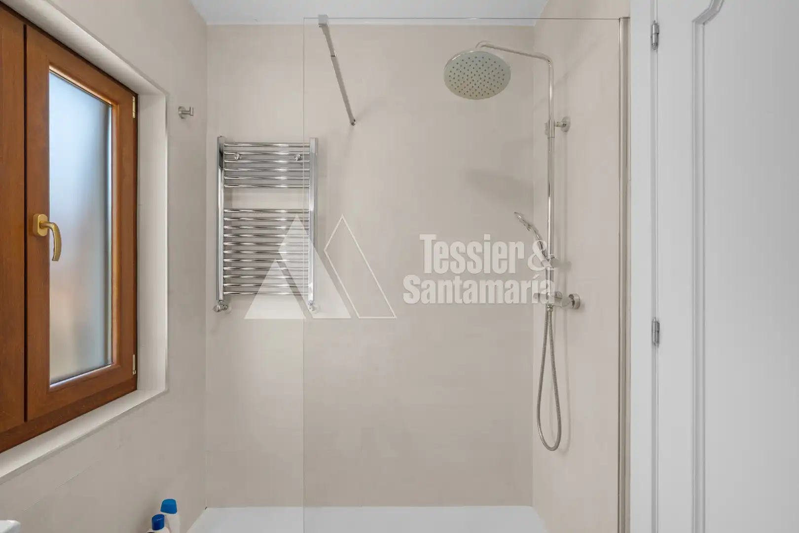 Baño de Casa o chalet en venta en Castrillón con Calefacción, Jardín privado y Terraza