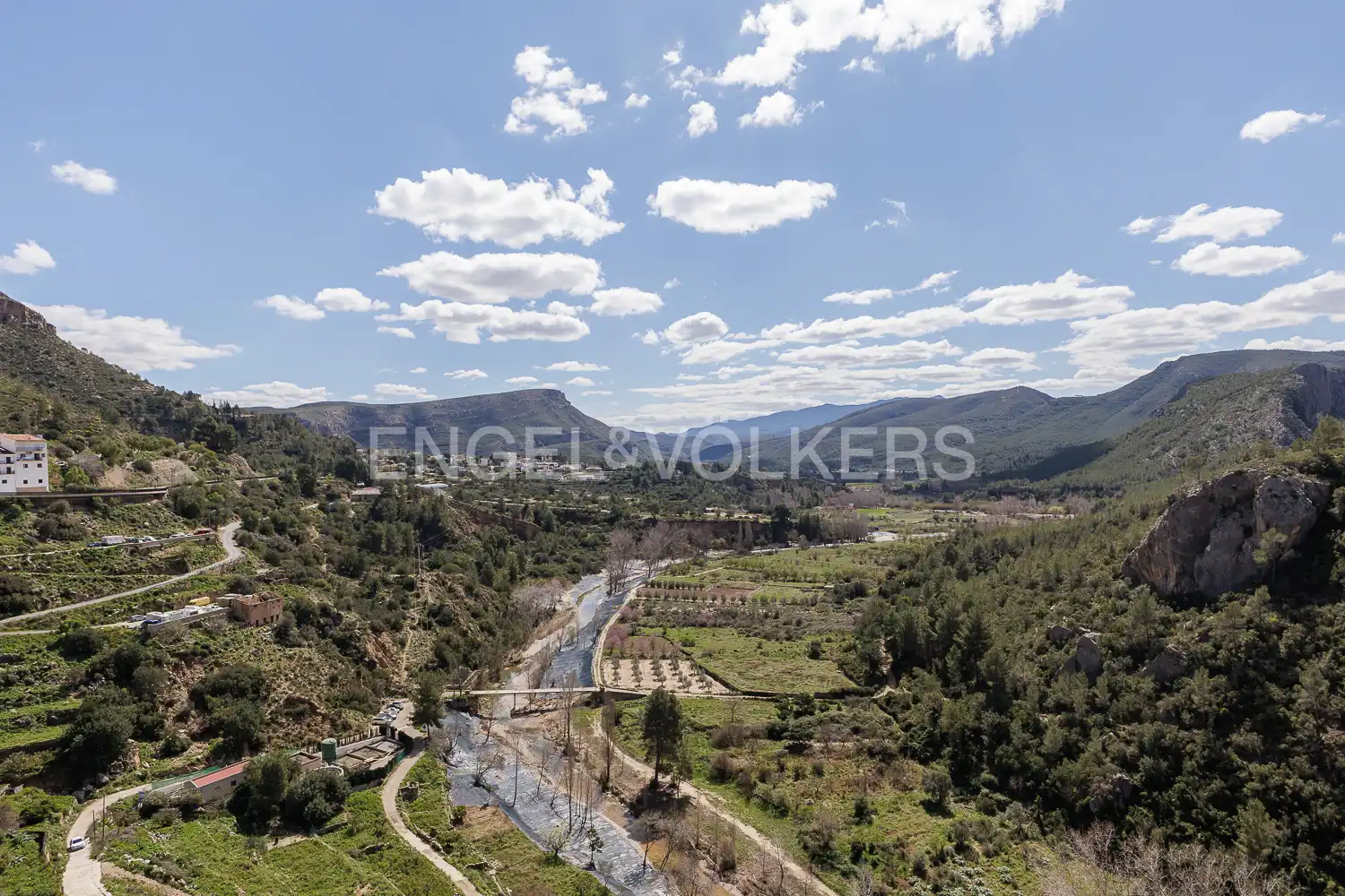 Casa o chalet en venta en Villar del Arzobispo con Aire acondicionado, Calefacción y Jardín privado