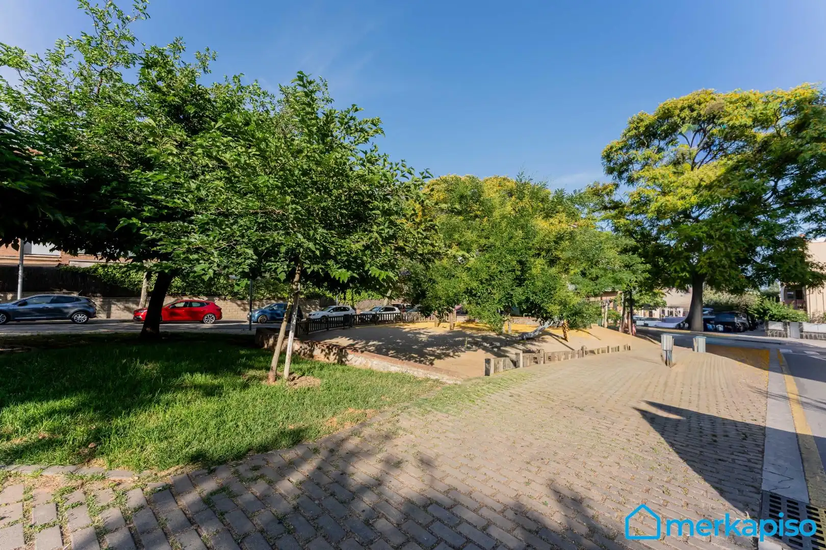 Exterior view of Flat for sale in Castelldefels  with Air Conditioner, Heating and Balcony
