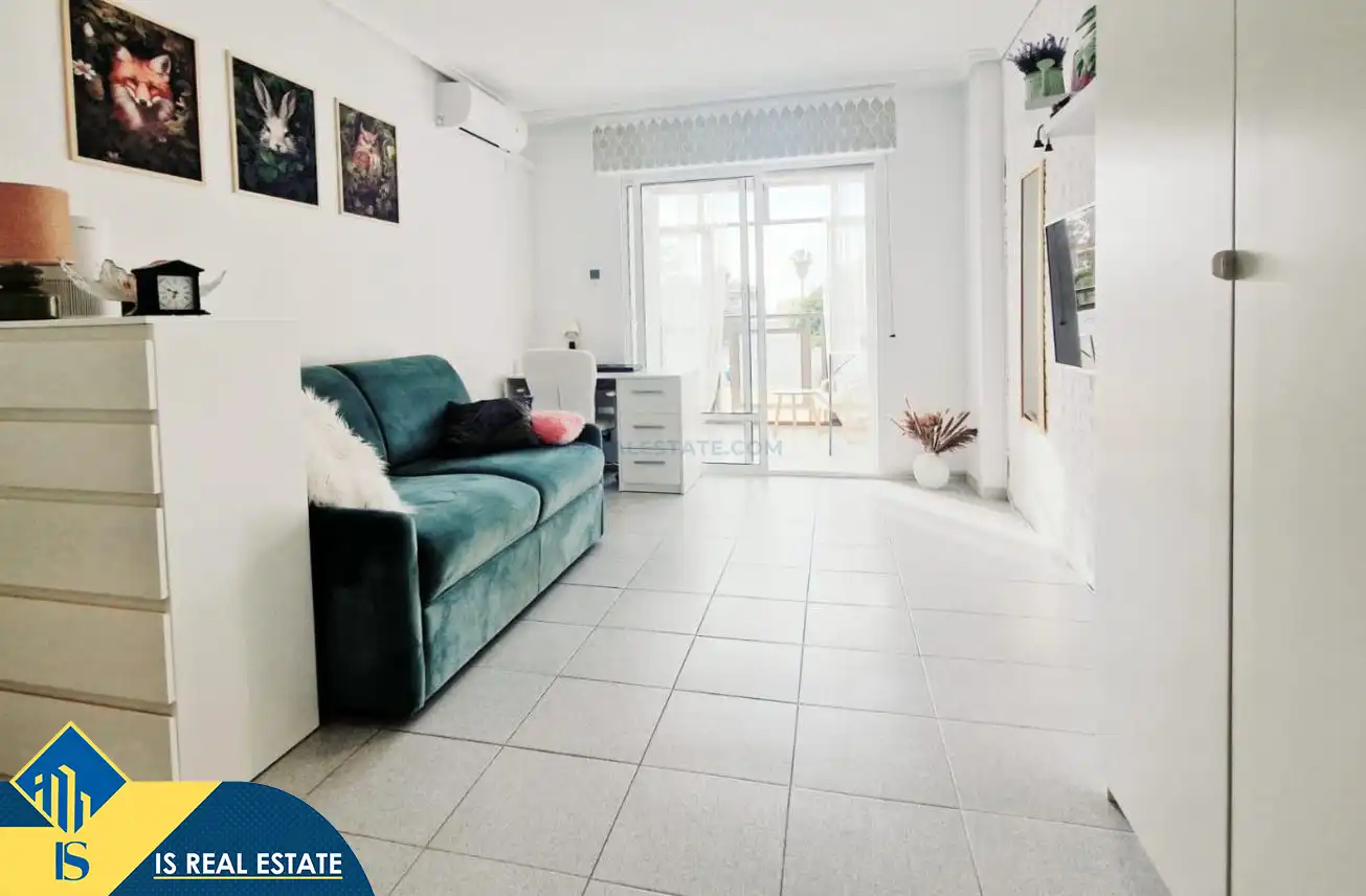 Sala d'estar de Estudi en venda en Torrevieja amb Aire condicionat, Calefacció i Terrassa