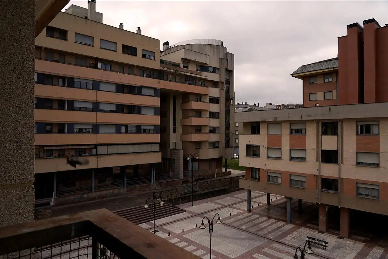 Vista exterior de Pis en venda en Ponferrada amb Terrassa