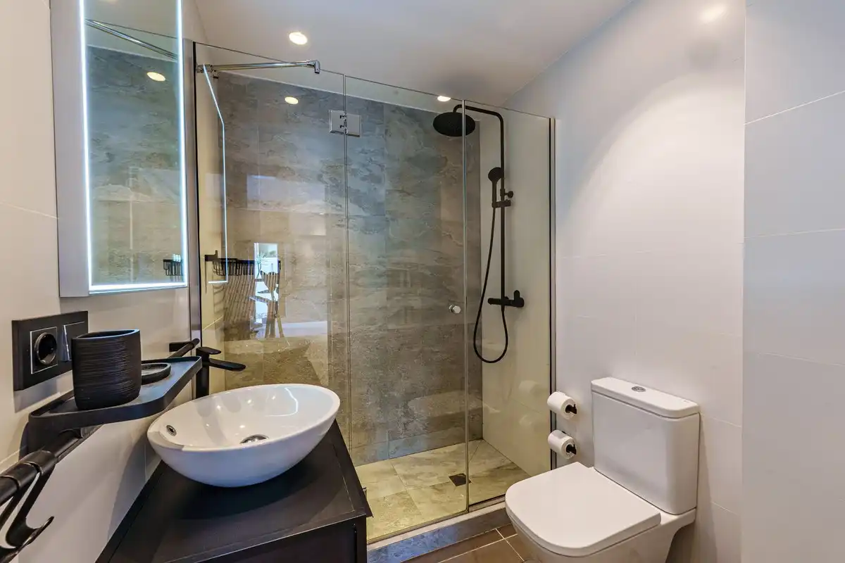 Baño de Casa o chalet en venta en Marbella con Terraza y Piscina