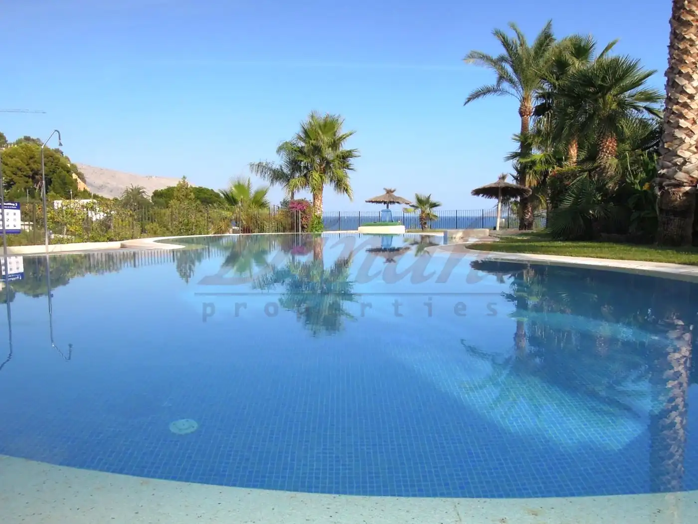 Piscina de Apartamento de alquiler en Altea con Aire acondicionado, Calefacción y Terraza
