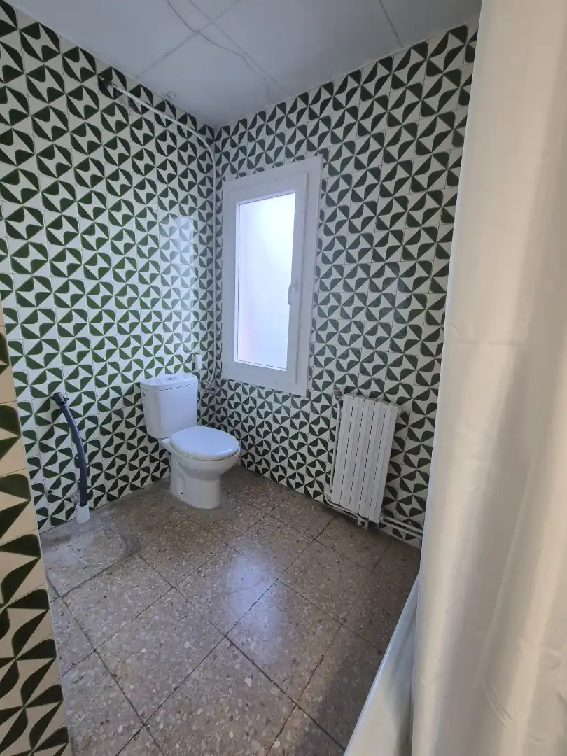 Badezimmer von Einfamilien-Reihenhaus zum Verkauf in Les Masies de Voltregà mit Heizung, Privatgarten und Terrasse