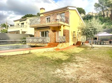 Pis amb jardí en venda a Segur de Calafell