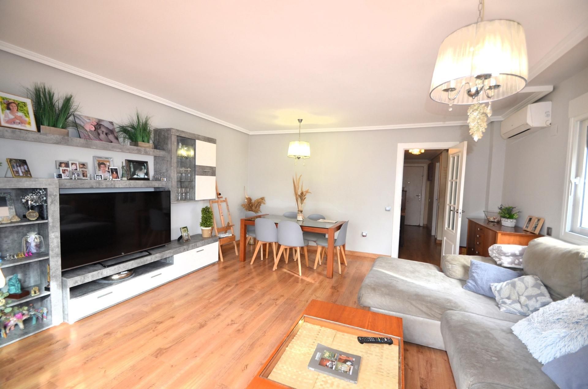 Sala de estar de Dúplex en venta en Benidorm con Aire acondicionado, Calefacción y Terraza