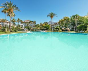 Piscina de Apartament en venda en Marbella amb Aire condicionat, Terrassa i Moblat
