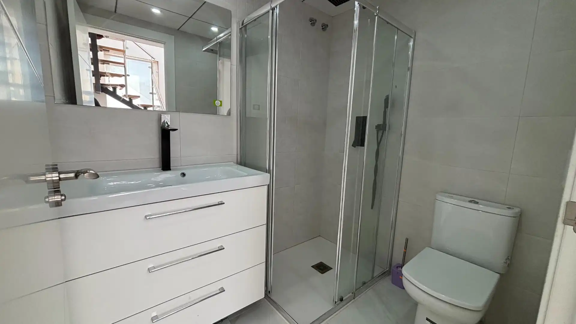 Bathroom of Houses for sale in La Nucia  with Air Conditioner, Heating and Private garden