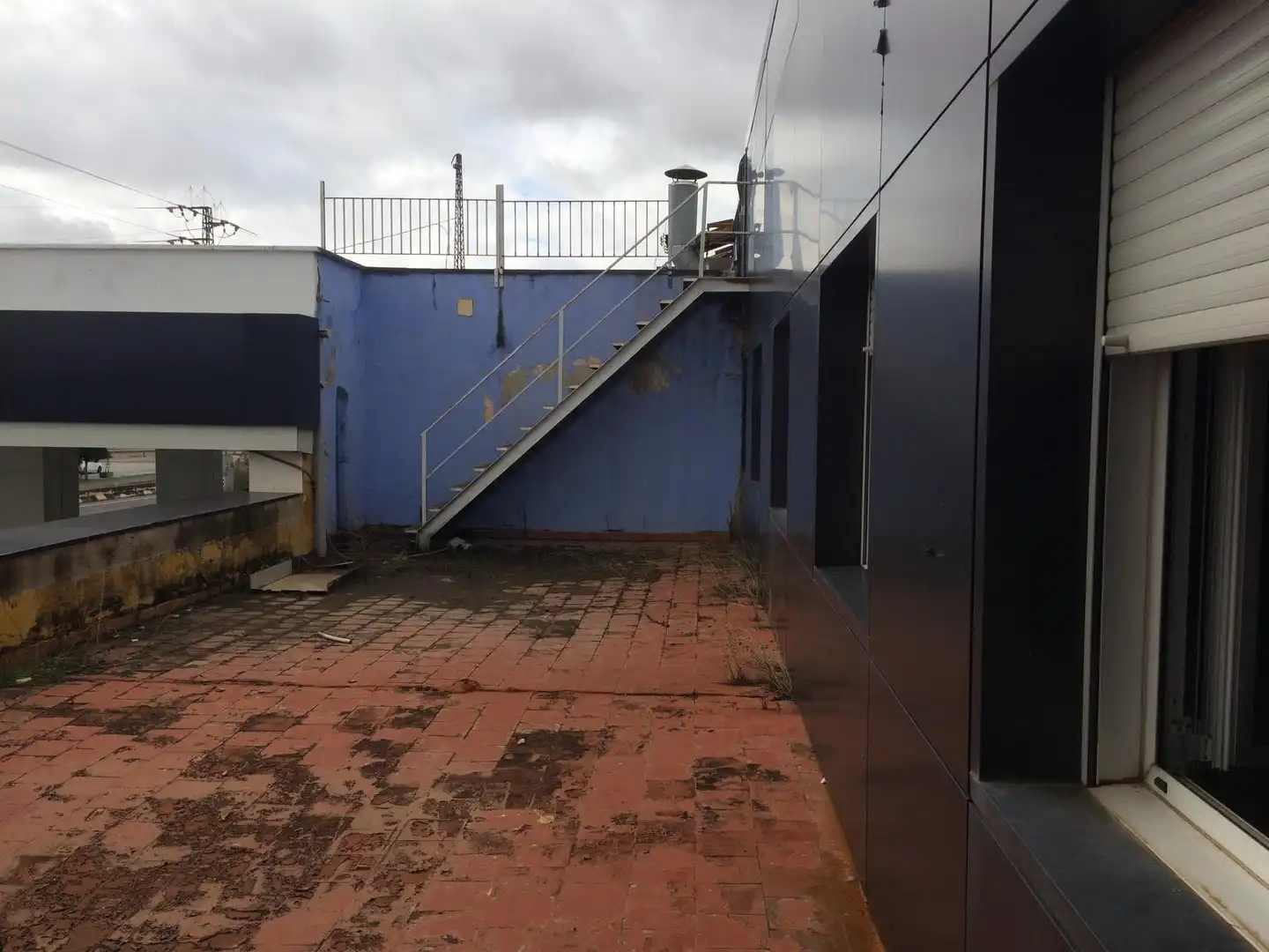 Vista exterior de Edificio en venta en Córdoba