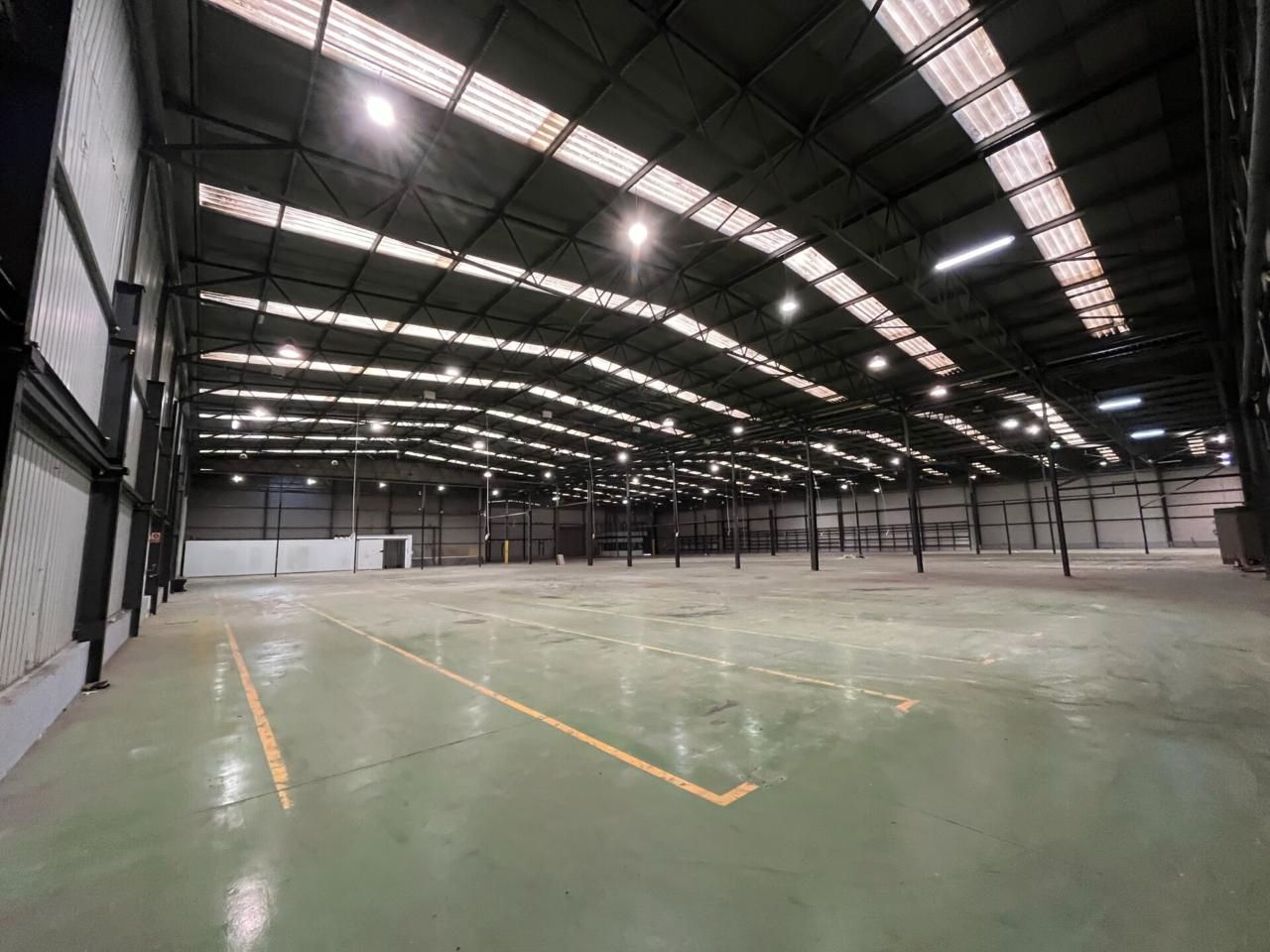 Exterior view of Industrial buildings for sale in Barberà del Vallès  with Heating and Alarm