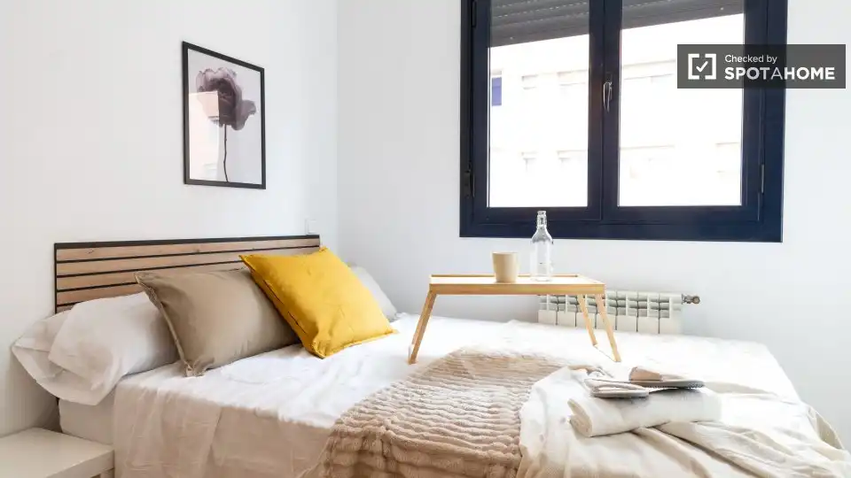 Habitación de Piso para compartir en Madrid con Aire acondicionado, Calefacción y Amueblado
