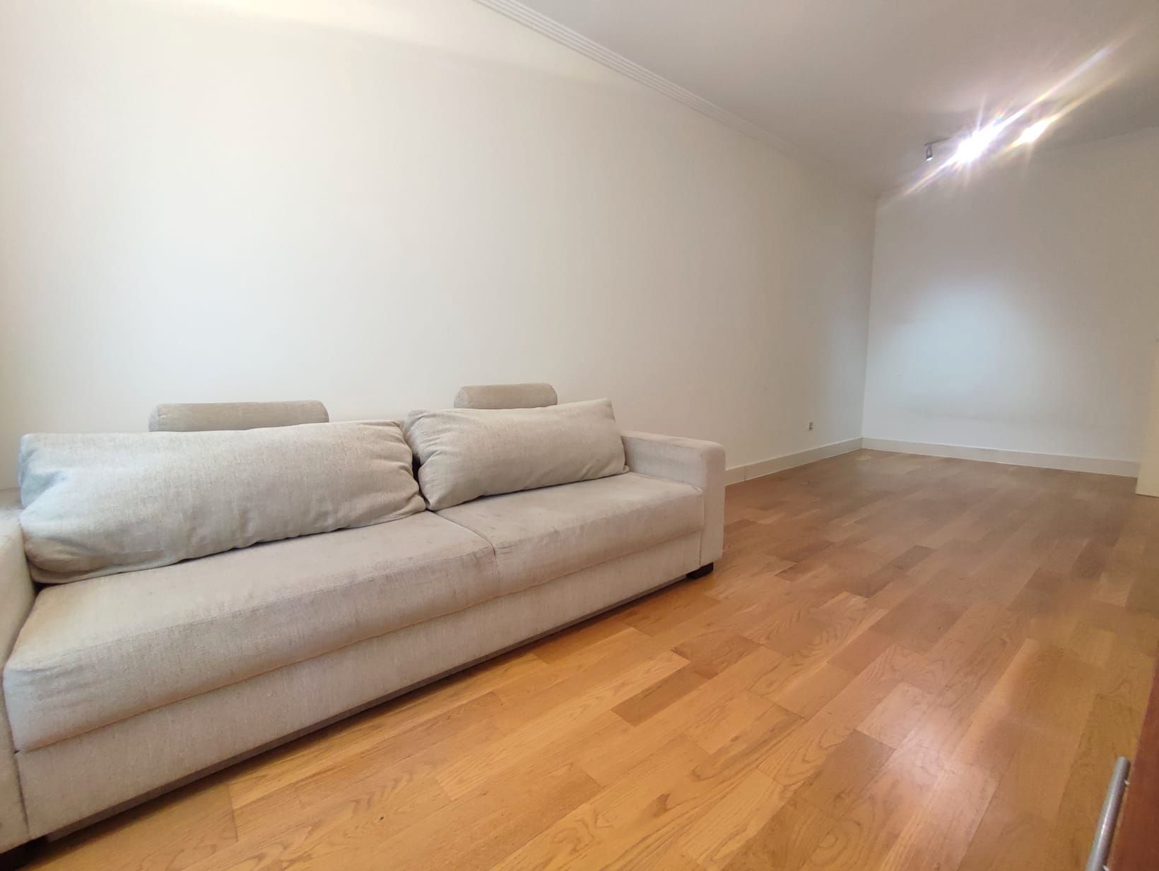 Living room of Flat for sale in  Madrid Capital  with Air Conditioner, Heating and Parquet flooring