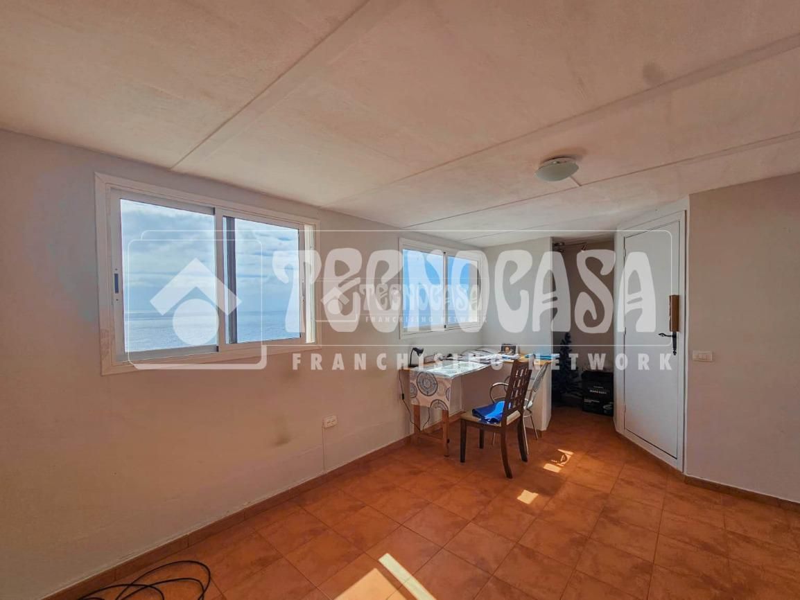 Casa adosada en venta en  Santa Cruz de Tenerife Capital