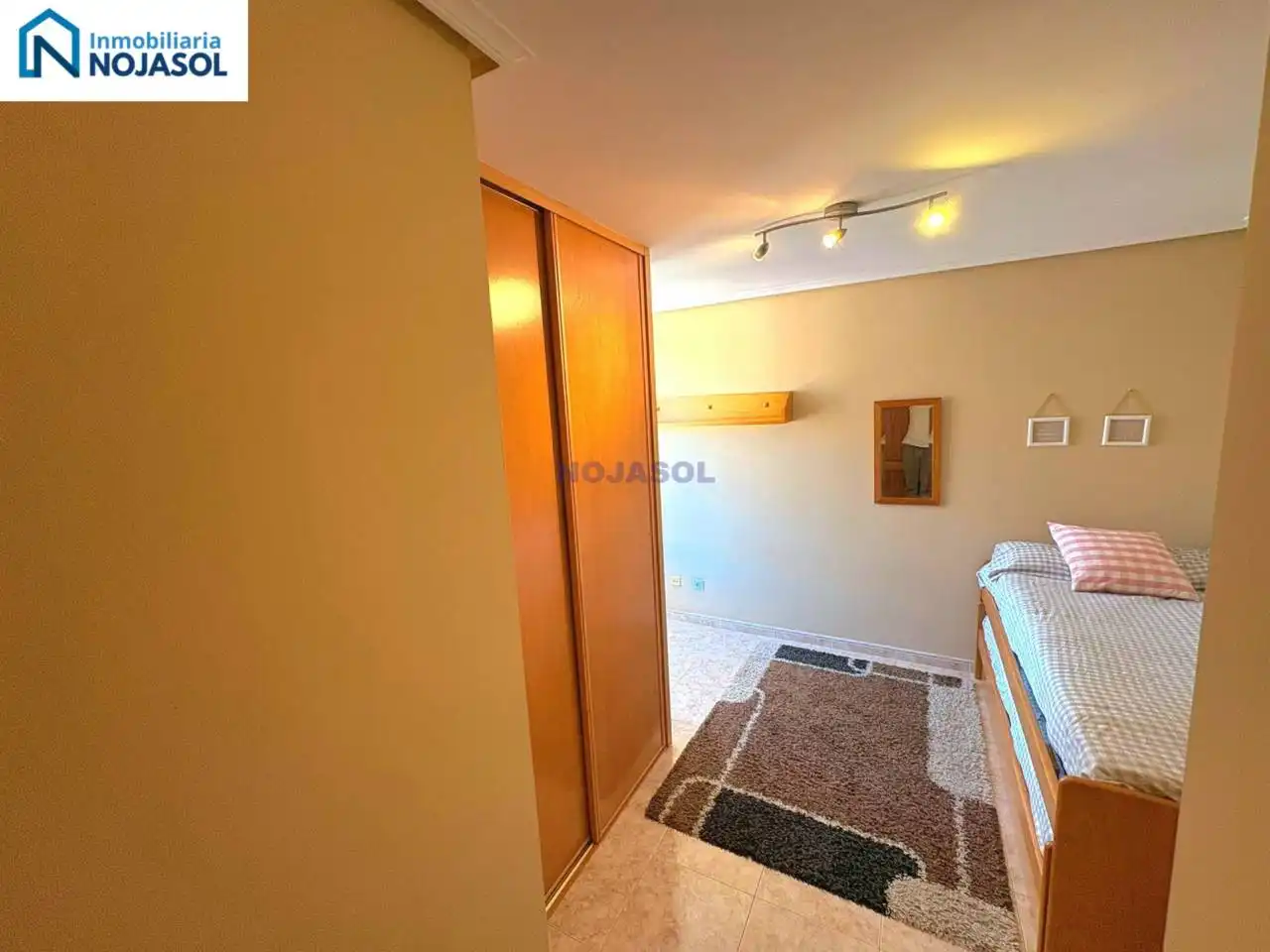 Schlafzimmer von Wohnung zur Miete in Noja mit Heizung, Terrasse und Möbliert