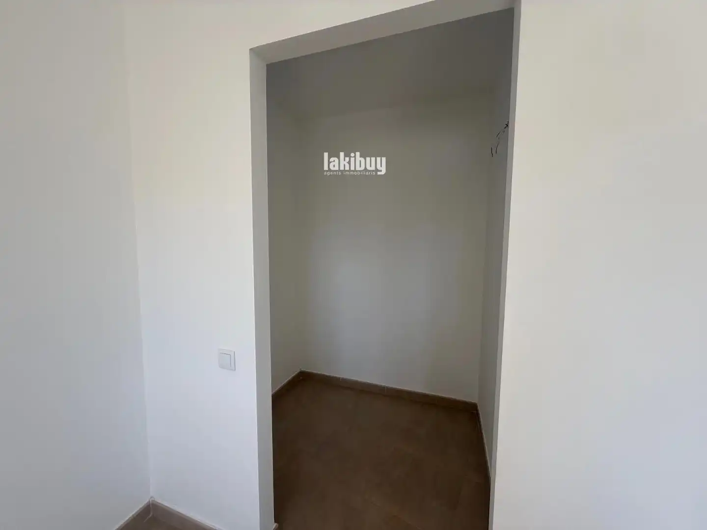 Piso en venta en La Fuliola con Calefacción y Alarma