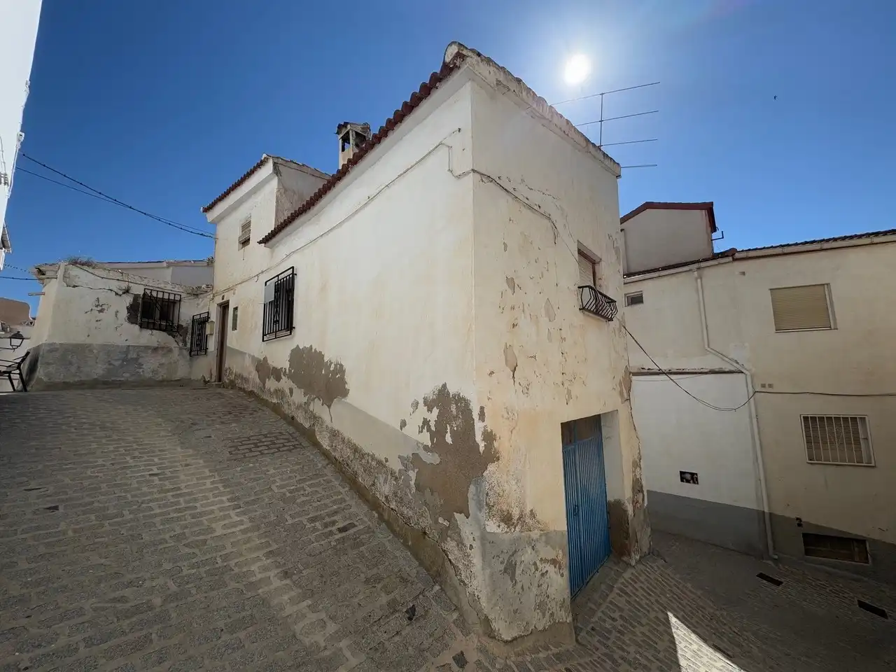 Country homes for sale in Serón