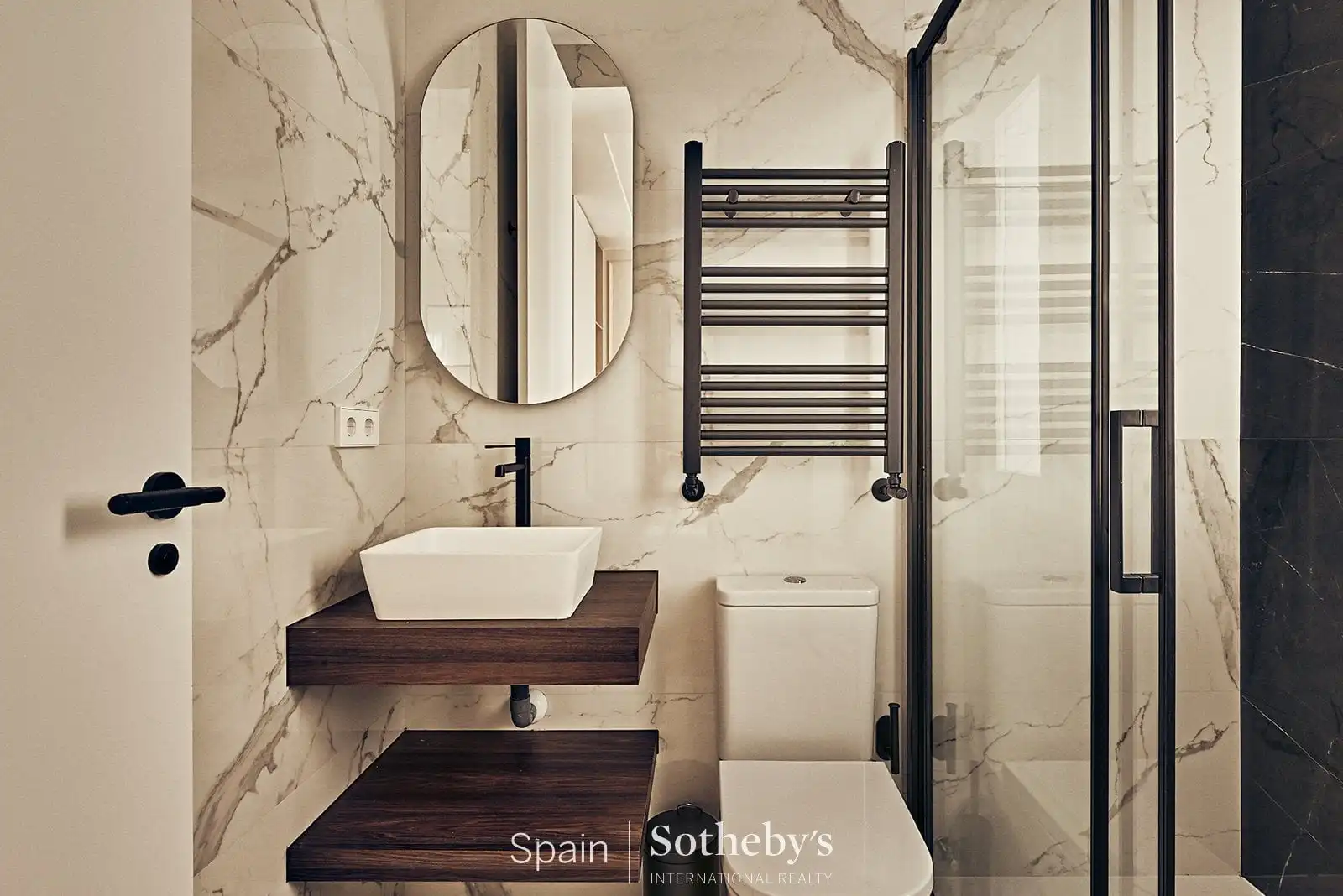 Baño de Apartamento en venta en Madrid con Aire acondicionado y Calefacción